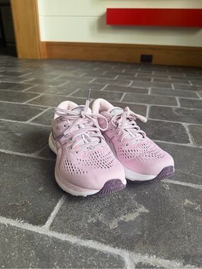ASICS Running Shoes - LIKE NEW